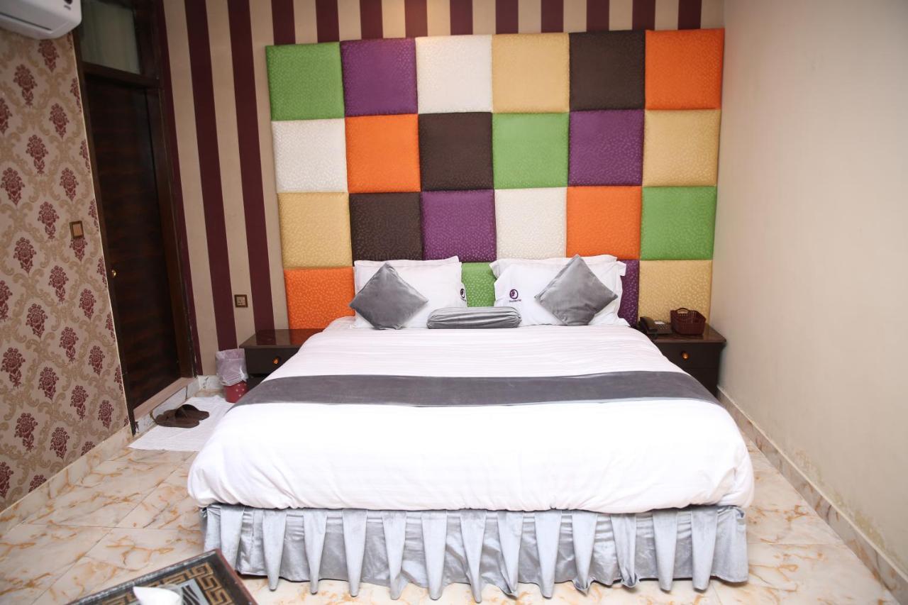 Premier Inn Gulberg لاهور المظهر الخارجي الصورة